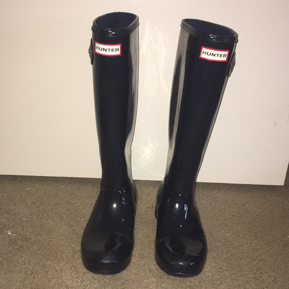 Navy hunter boots size 6 great condition